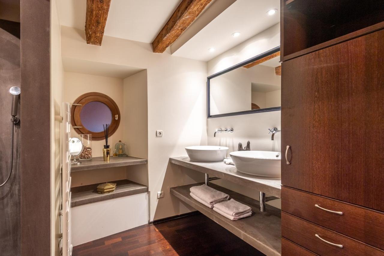 Les Suites D'Anniciaca - Hyper Centre Avec Vue Sur Le Chateau Annecy Exterior photo